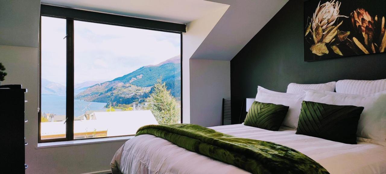 Stunning Home With Amazing Wakatipu Lake Views Квінстаун Екстер'єр фото